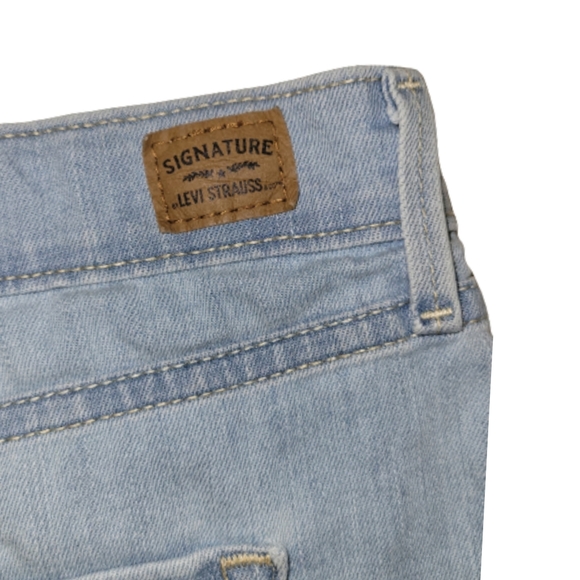 Levis Cut Off Fringe Shorts Lightwash Blue Size 14 - Picture 5 of 8